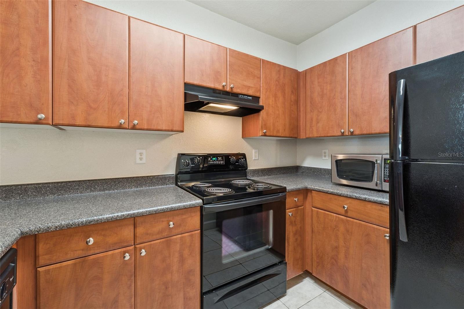 Image 12 of 39 For 202 South Street 4049