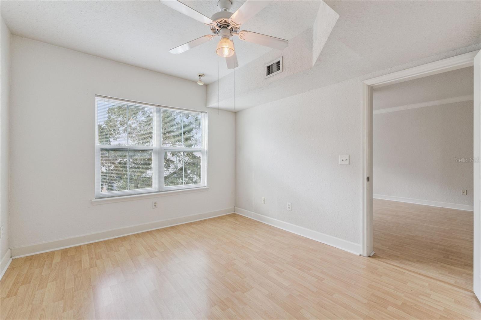 Image 16 of 39 For 202 South Street 4049