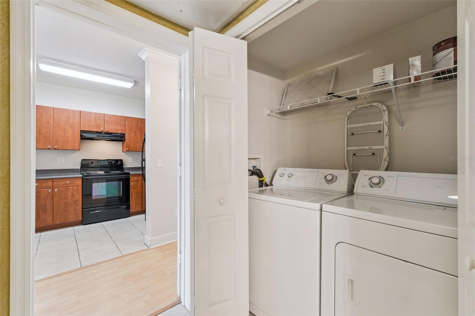 Image 22 of 39 For 202 South Street 4049