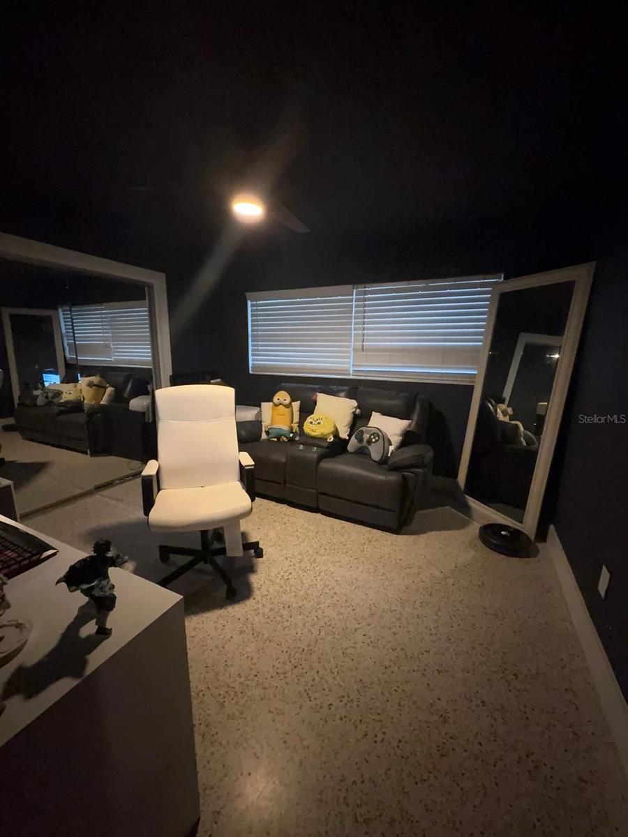 Image 13 of 18 For 402 Doolittle Street