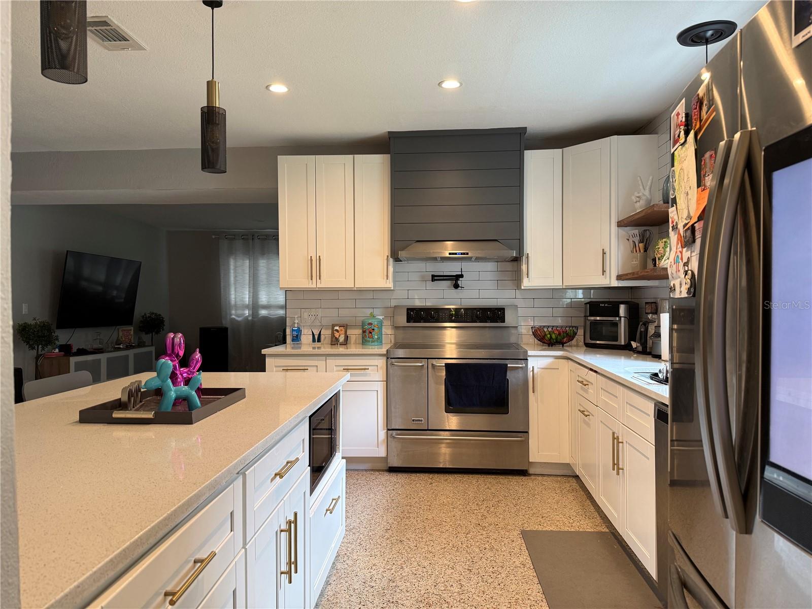 Image 6 of 18 For 402 Doolittle Street