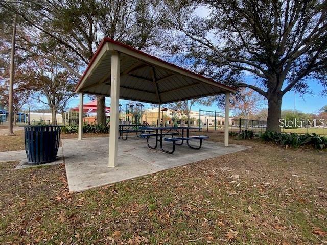 Image 23 of 29 For 907 Columbia Street