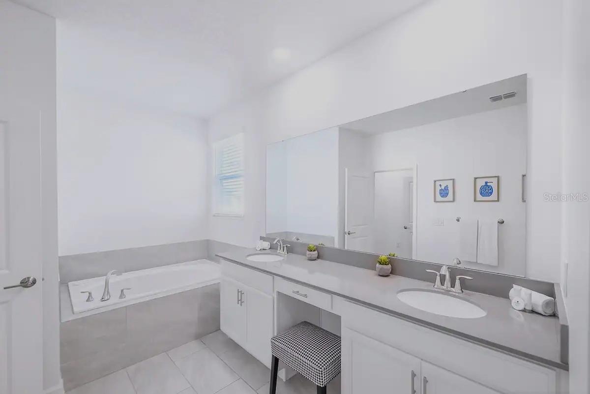 Image 19 of 29 For 3028 Protagonist Street