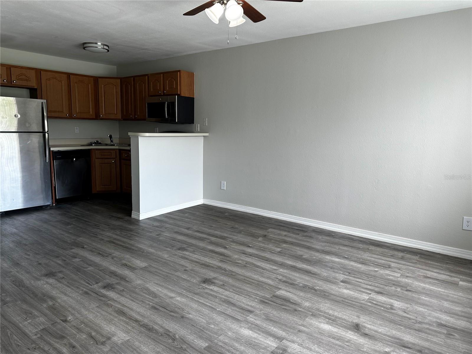 Image 5 of 13 For 4772 Walden Circle 25