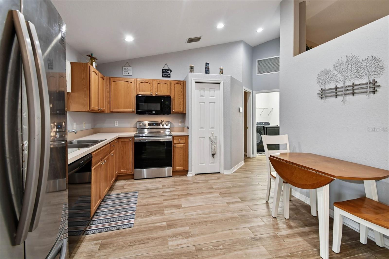 Image 23 of 63 For 4215 Settlers Court