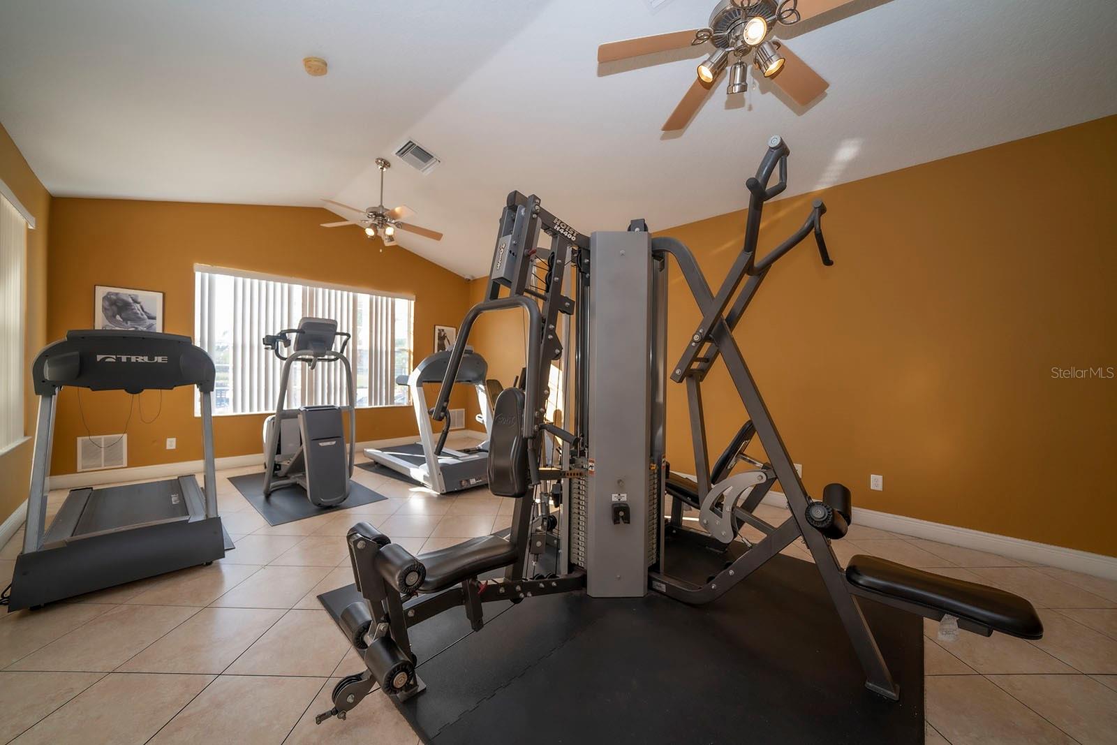 Image 16 of 19 For 1039 Tourmaline Drive