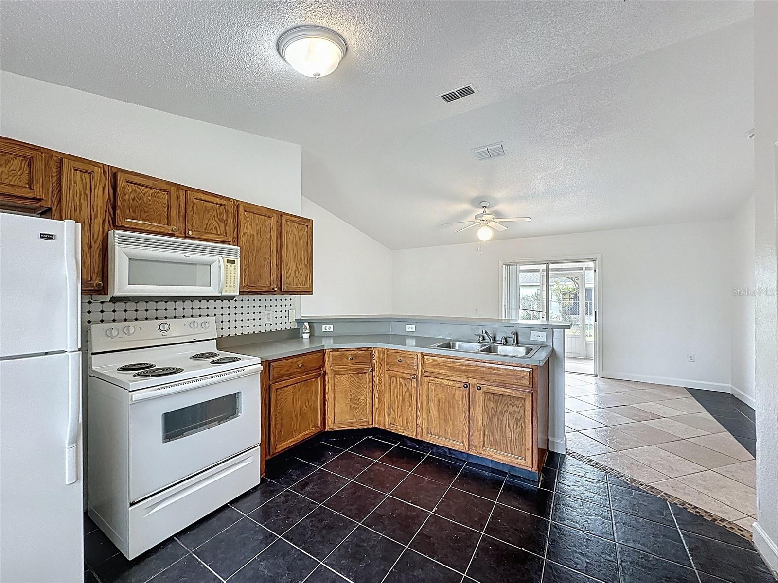 Image 10 of 42 For 659 Caribou Ct