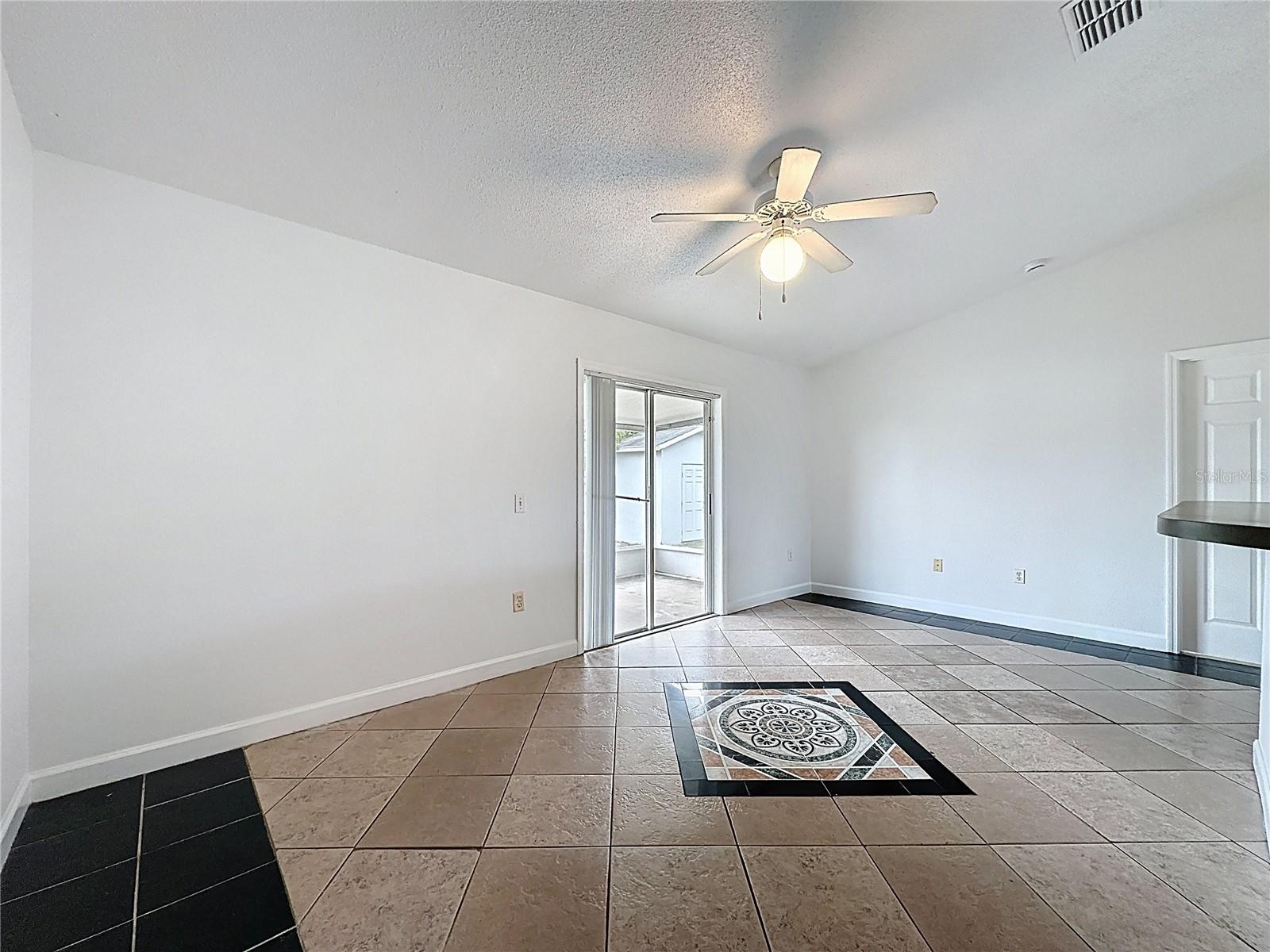 Image 12 of 42 For 659 Caribou Ct