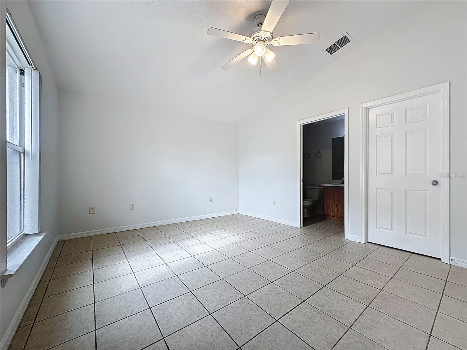 Image 17 of 42 For 659 Caribou Ct