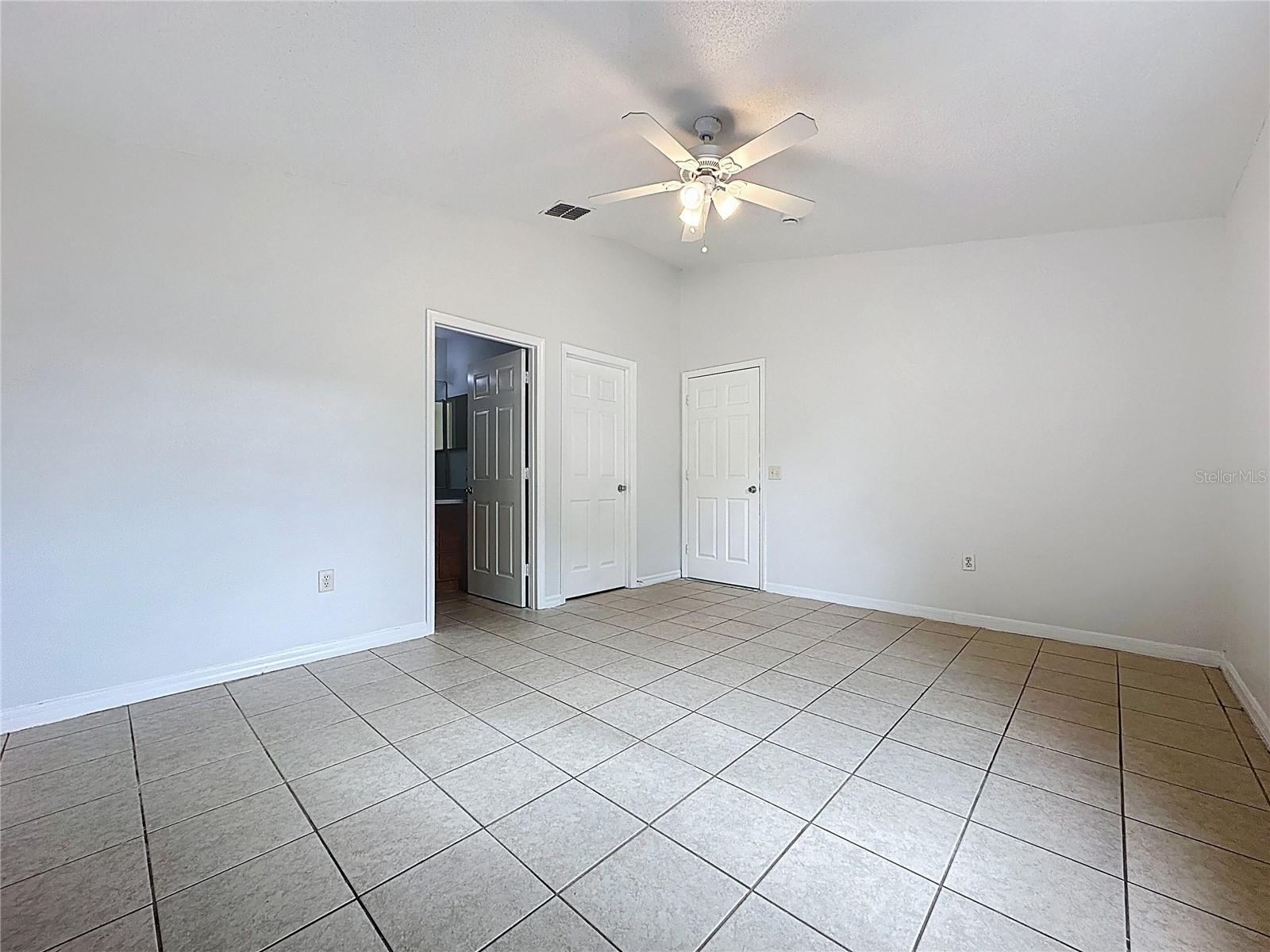 Image 19 of 42 For 659 Caribou Ct