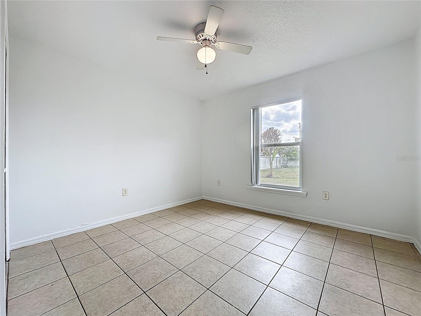 Image 25 of 42 For 659 Caribou Ct