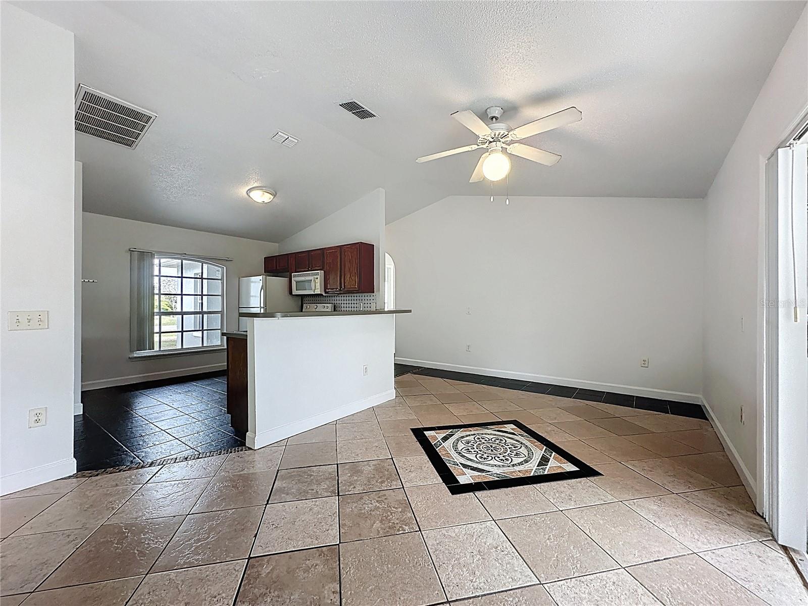 Image 8 of 42 For 659 Caribou Ct