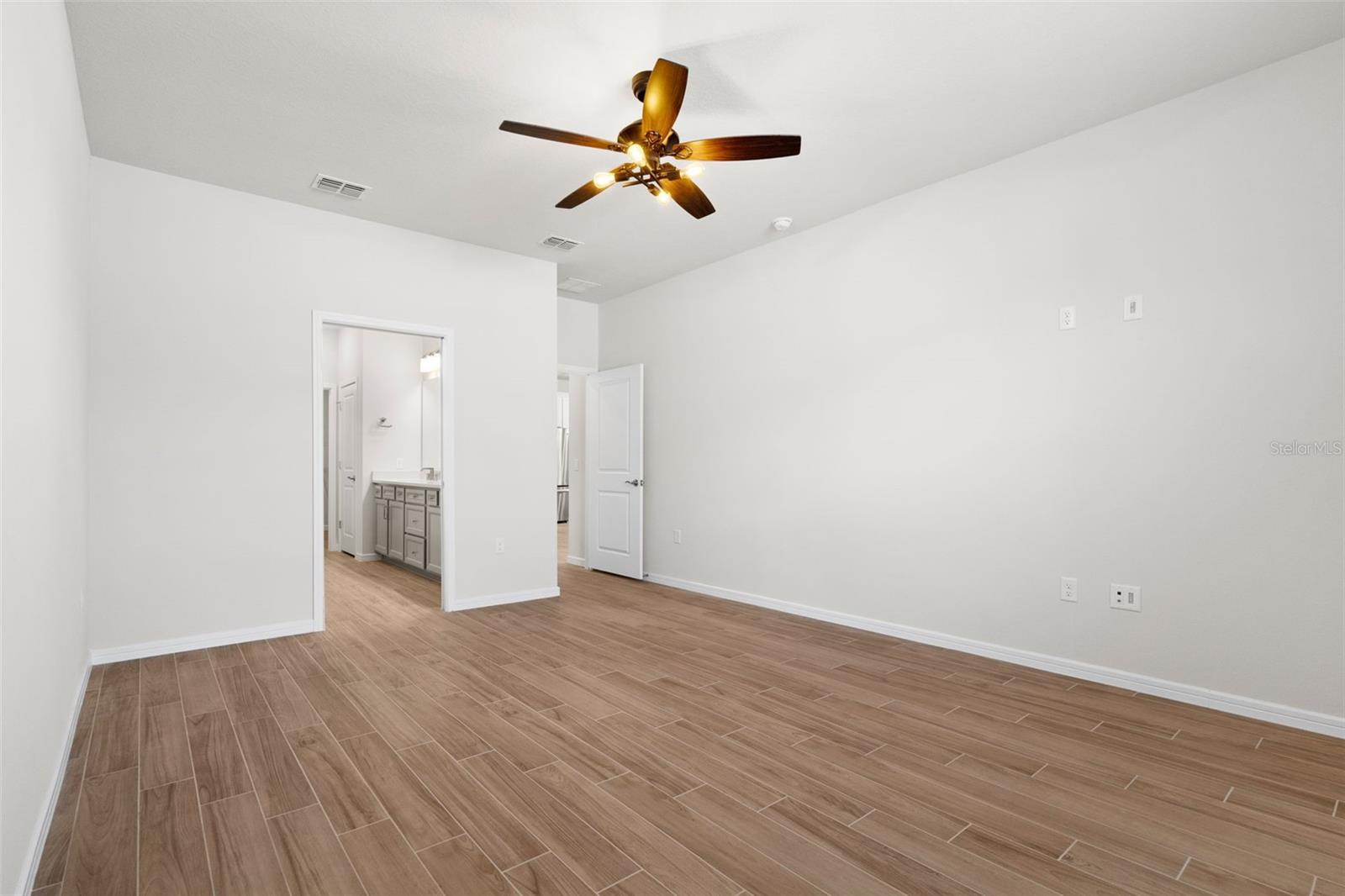 Image 27 of 63 For 13360 Sunny Retreat Lane