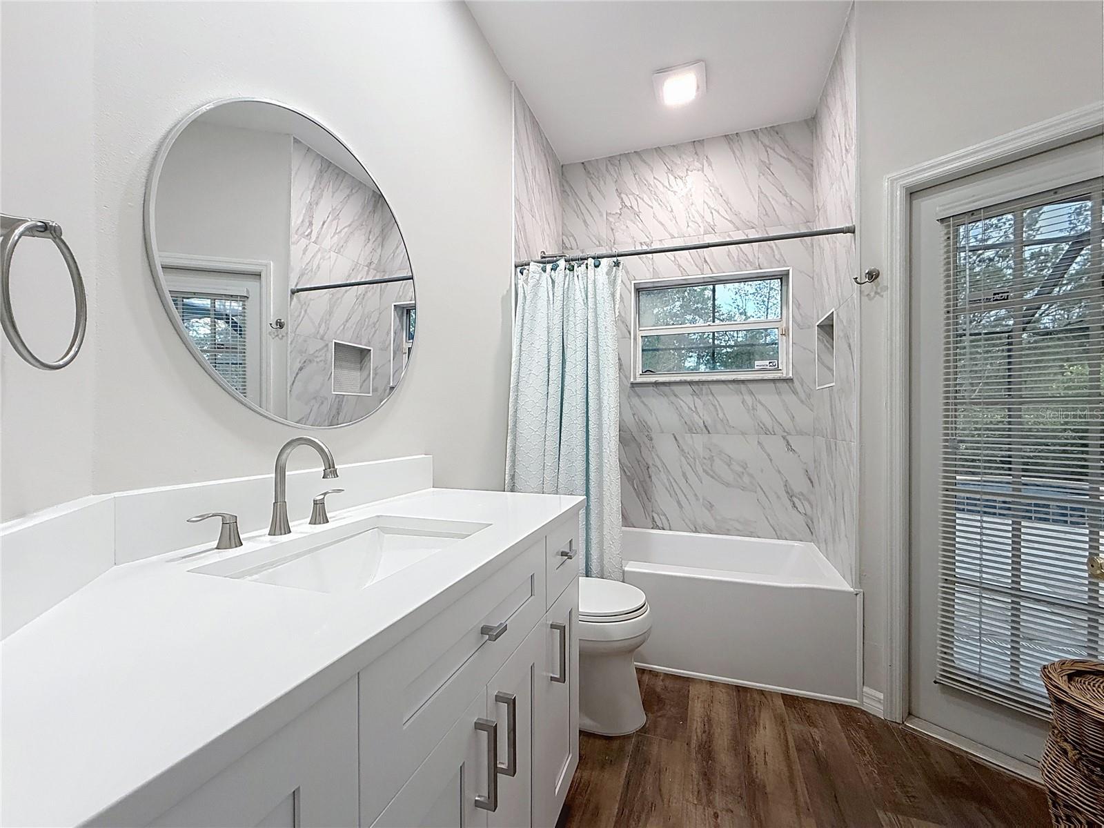 Image 21 of 38 For 10 Zinnias Court