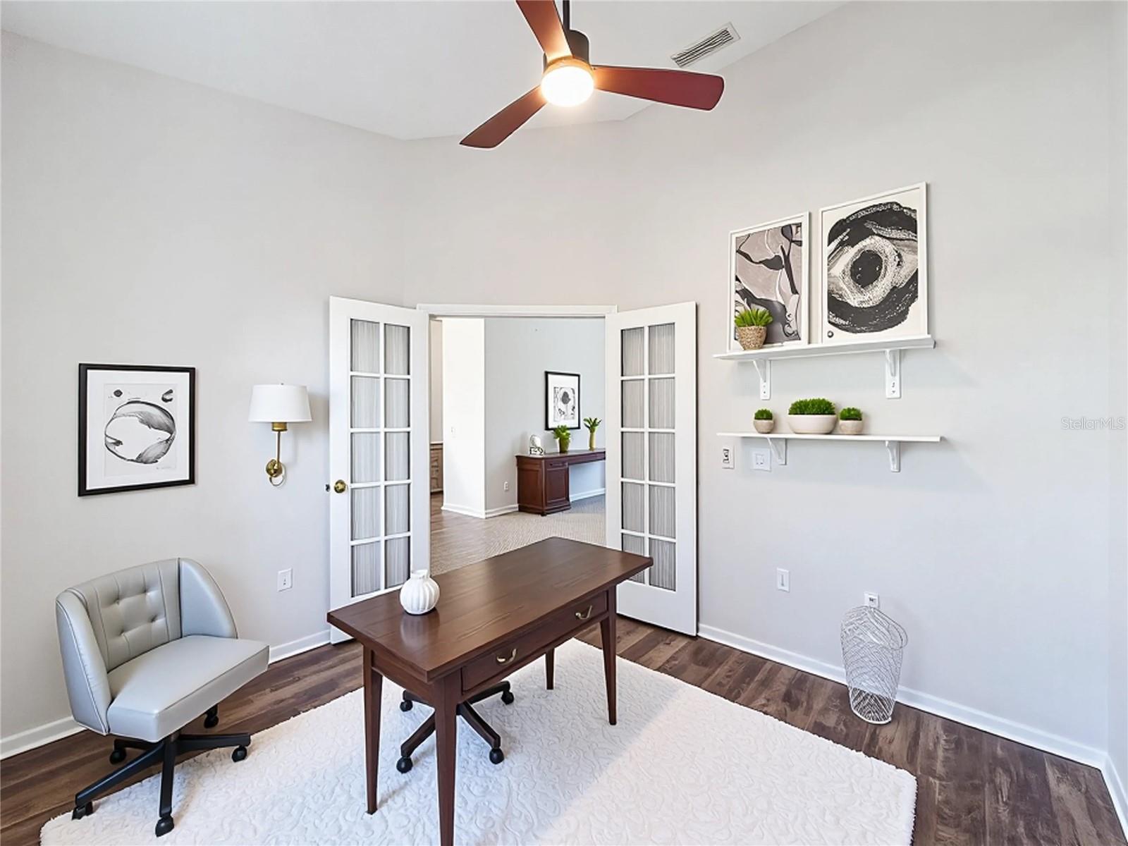 Image 23 of 38 For 10 Zinnias Court