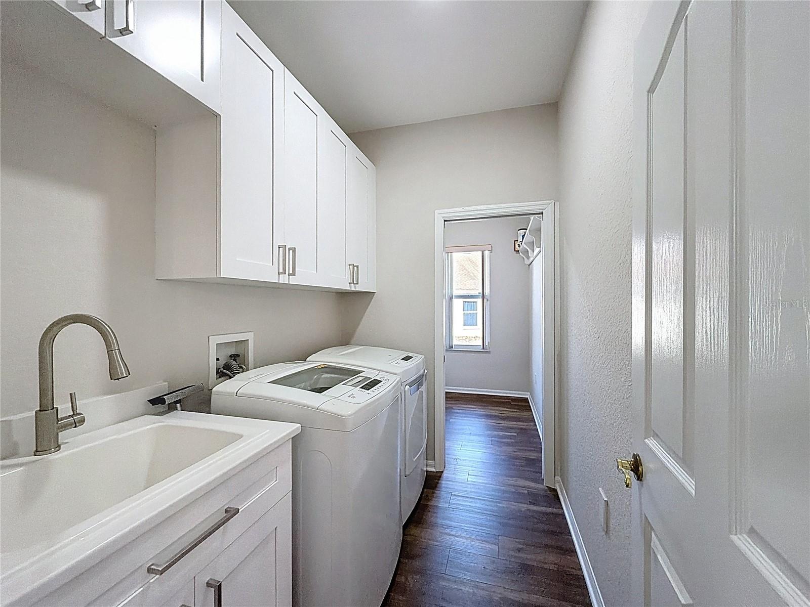 Image 25 of 38 For 10 Zinnias Court