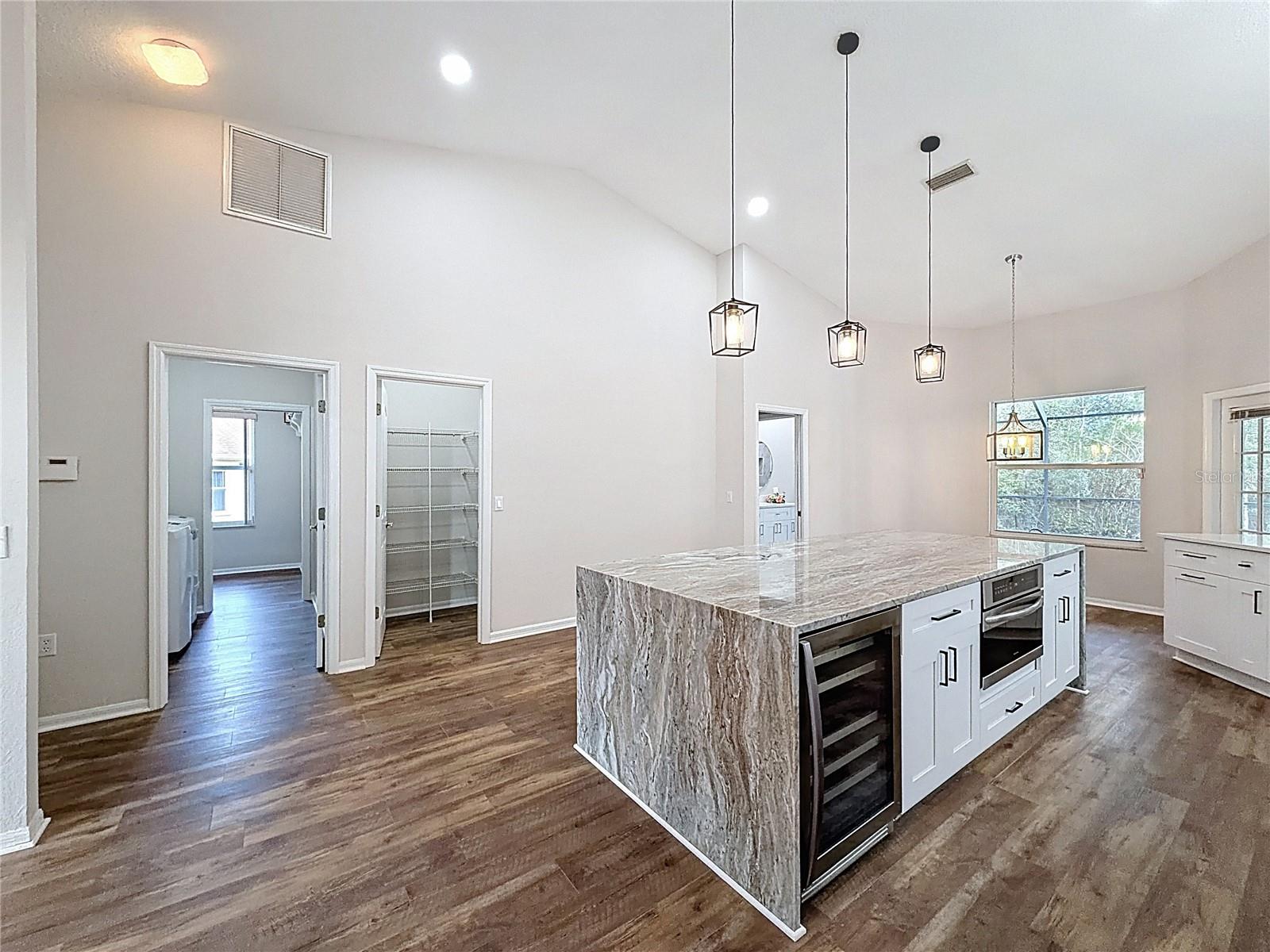 Image 8 of 38 For 10 Zinnias Court