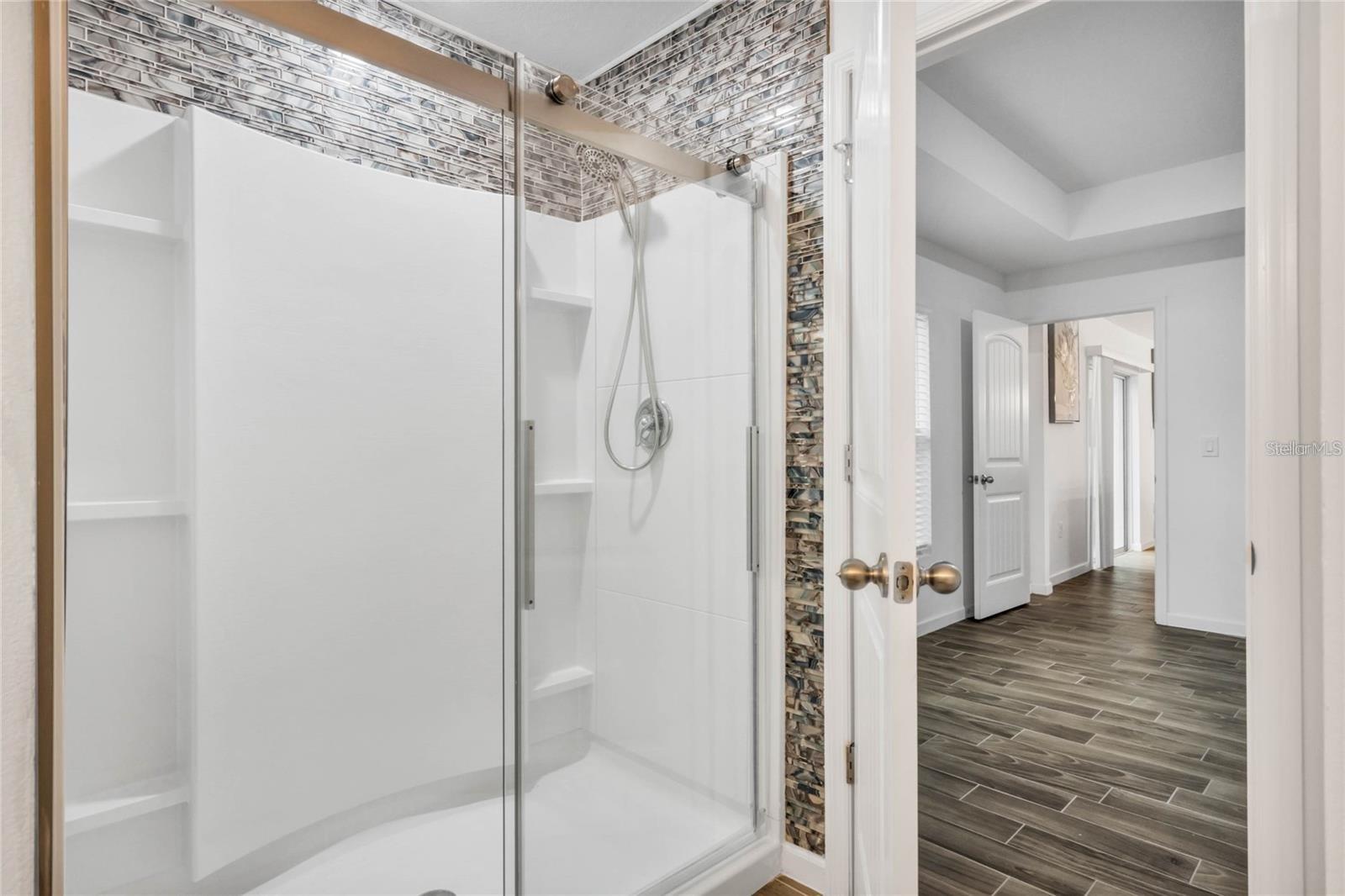 Image 10 of 14 For 607 Bear Court