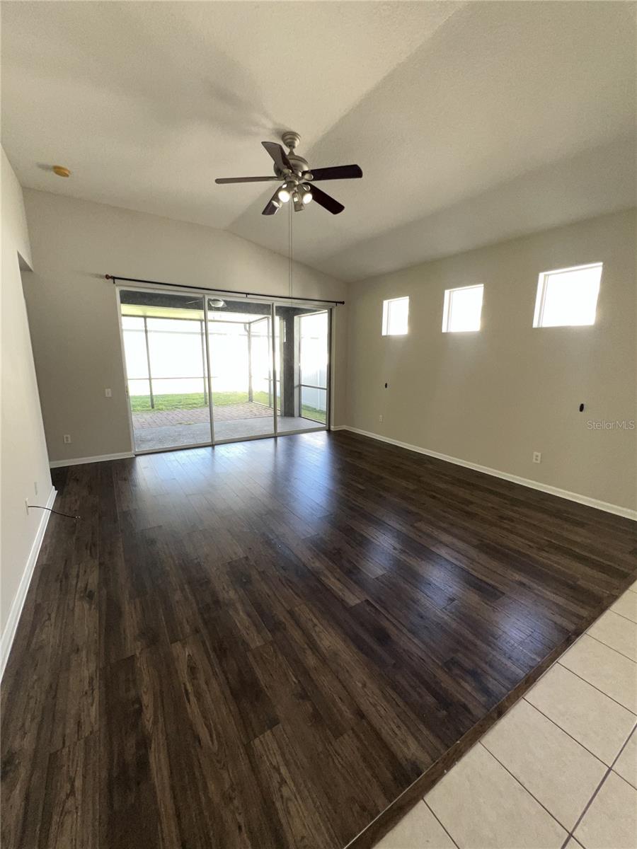 Image 15 of 19 For 8436 Greenbank Boulevard