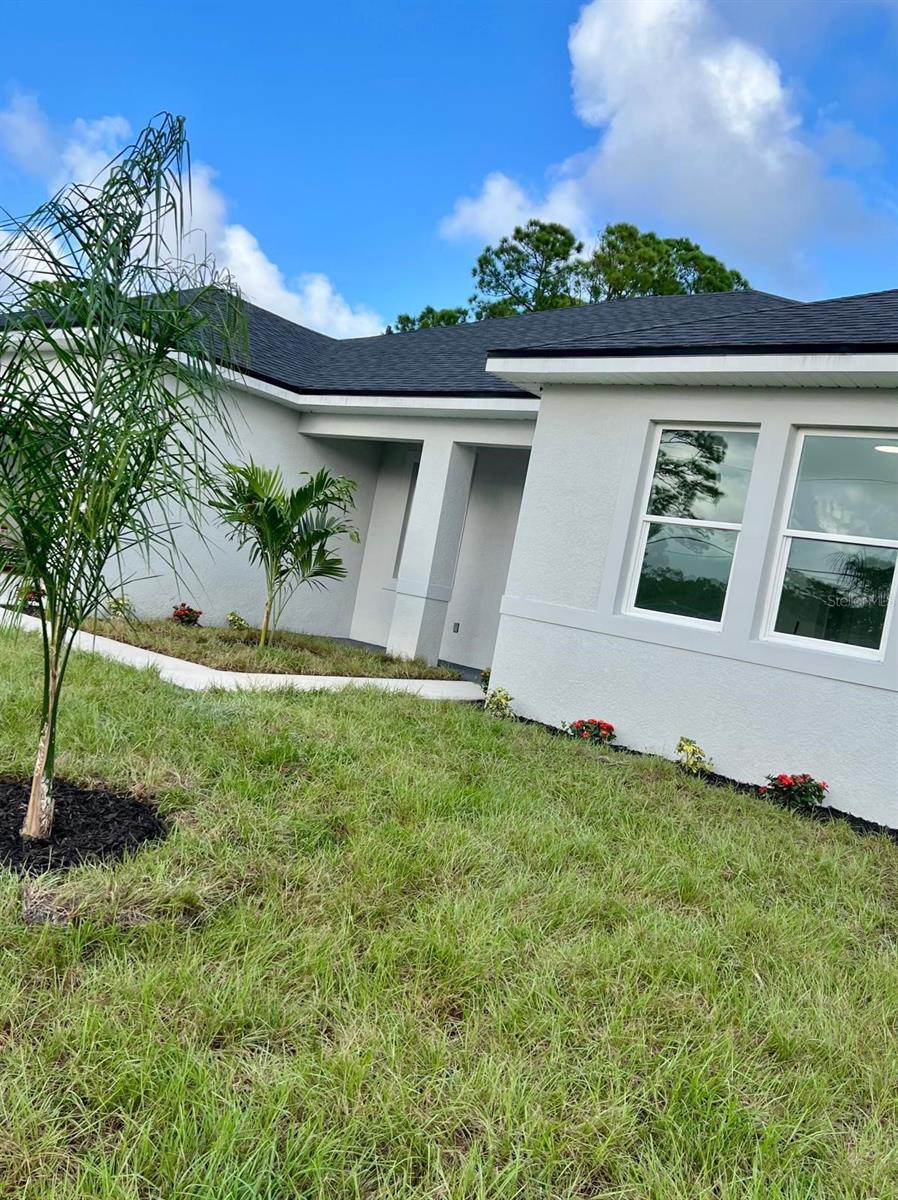 Image 4 of 26 For 691 San Filippo Drive Se