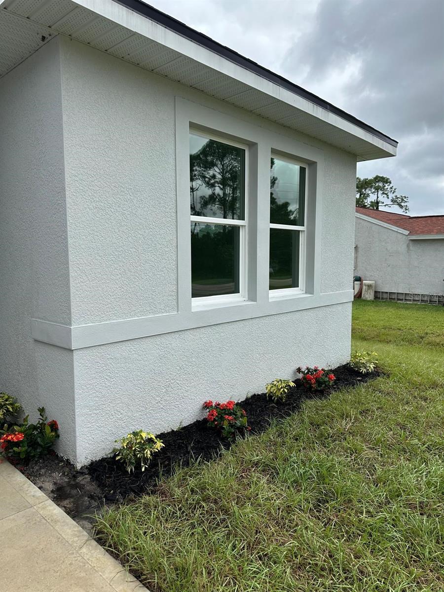 Image 7 of 26 For 691 San Filippo Drive Se