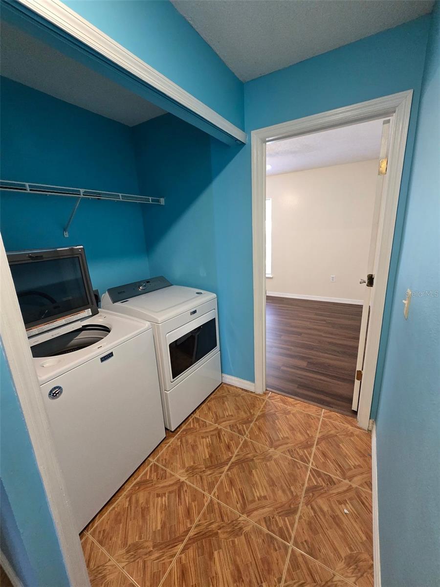 Image 16 of 20 For 214 Chadworth Drive