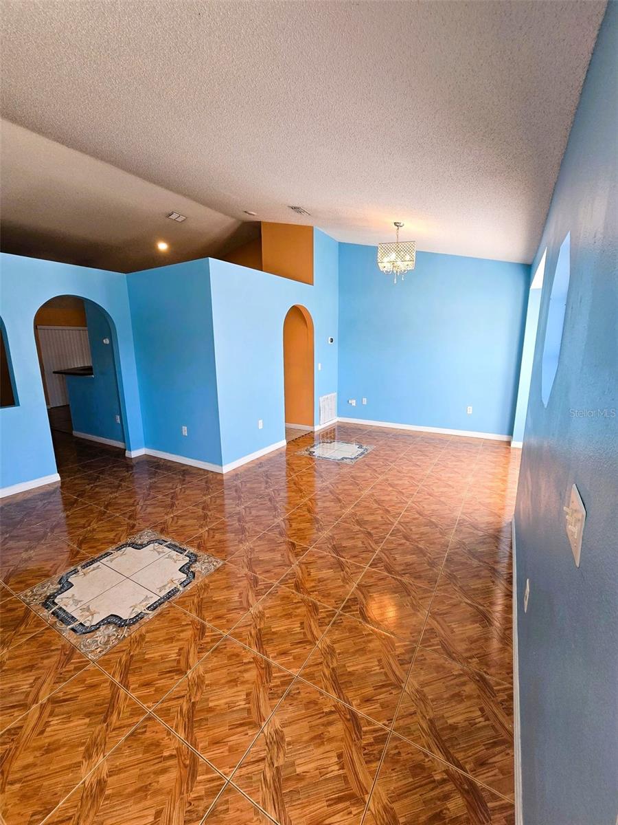 Image 3 of 20 For 214 Chadworth Drive