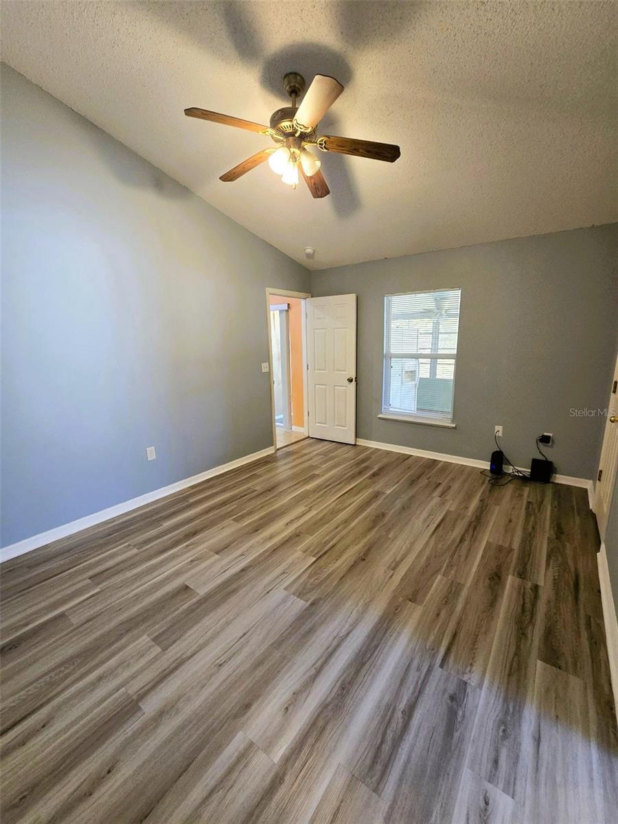 Image 7 of 20 For 214 Chadworth Drive