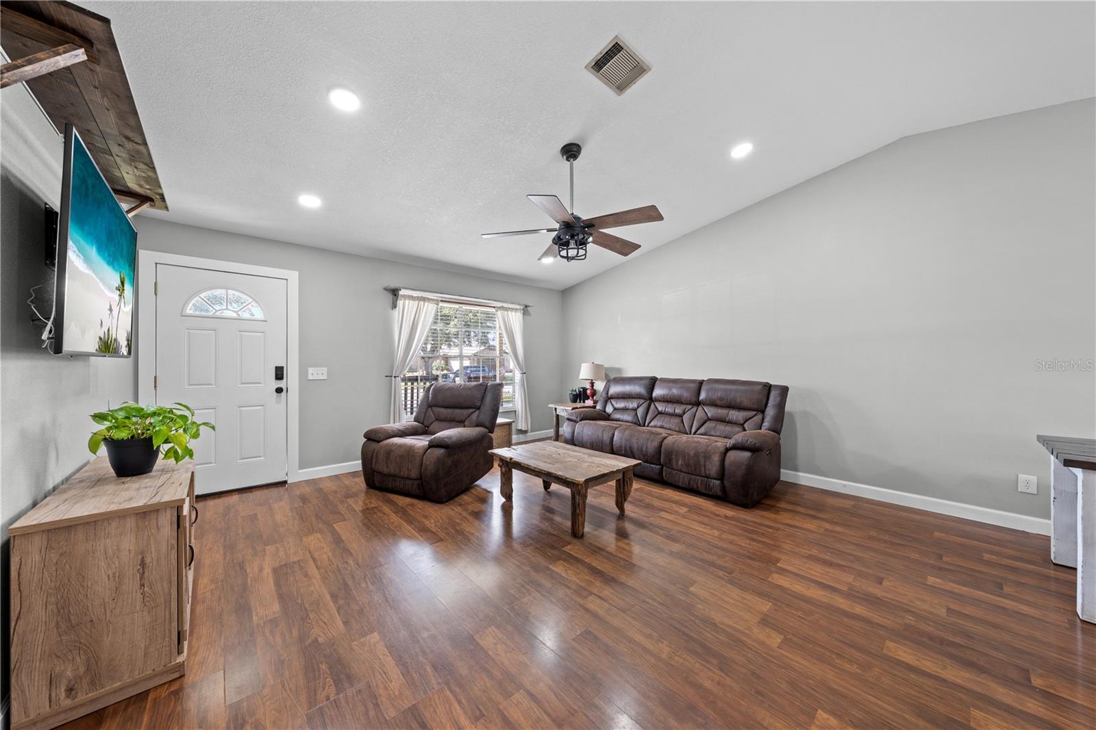 Image 24 of 41 For 1143 Anne Elisa Circle