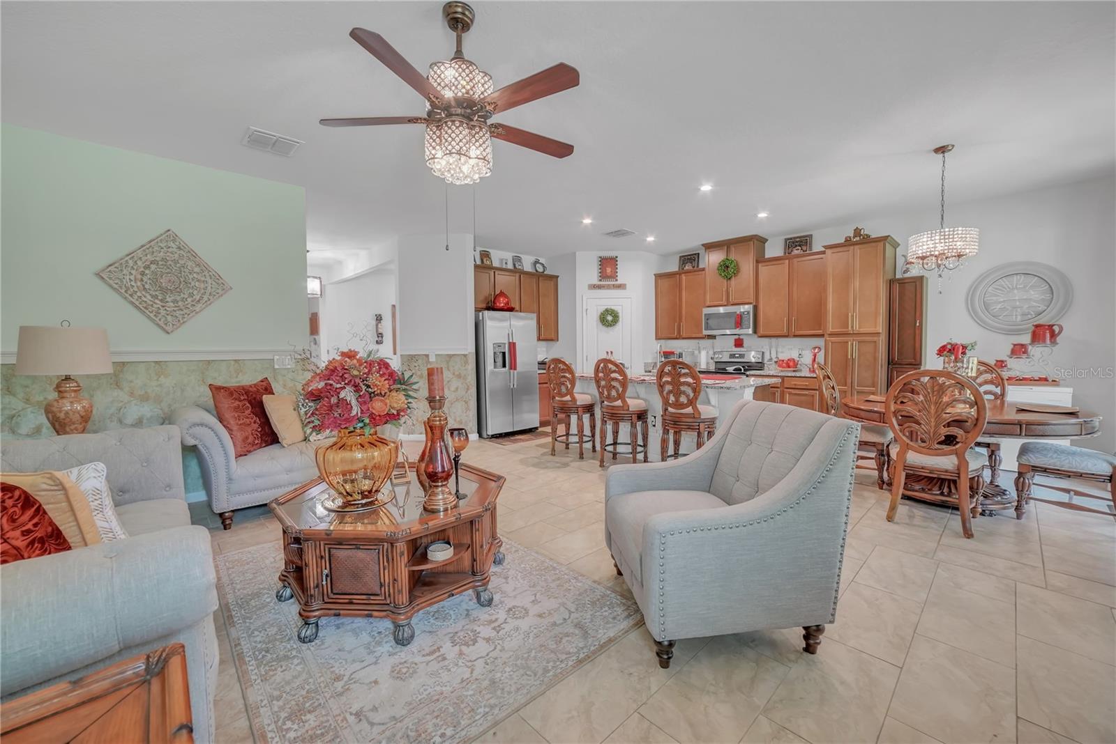 Image 14 of 43 For 289 Siesta Vista Court