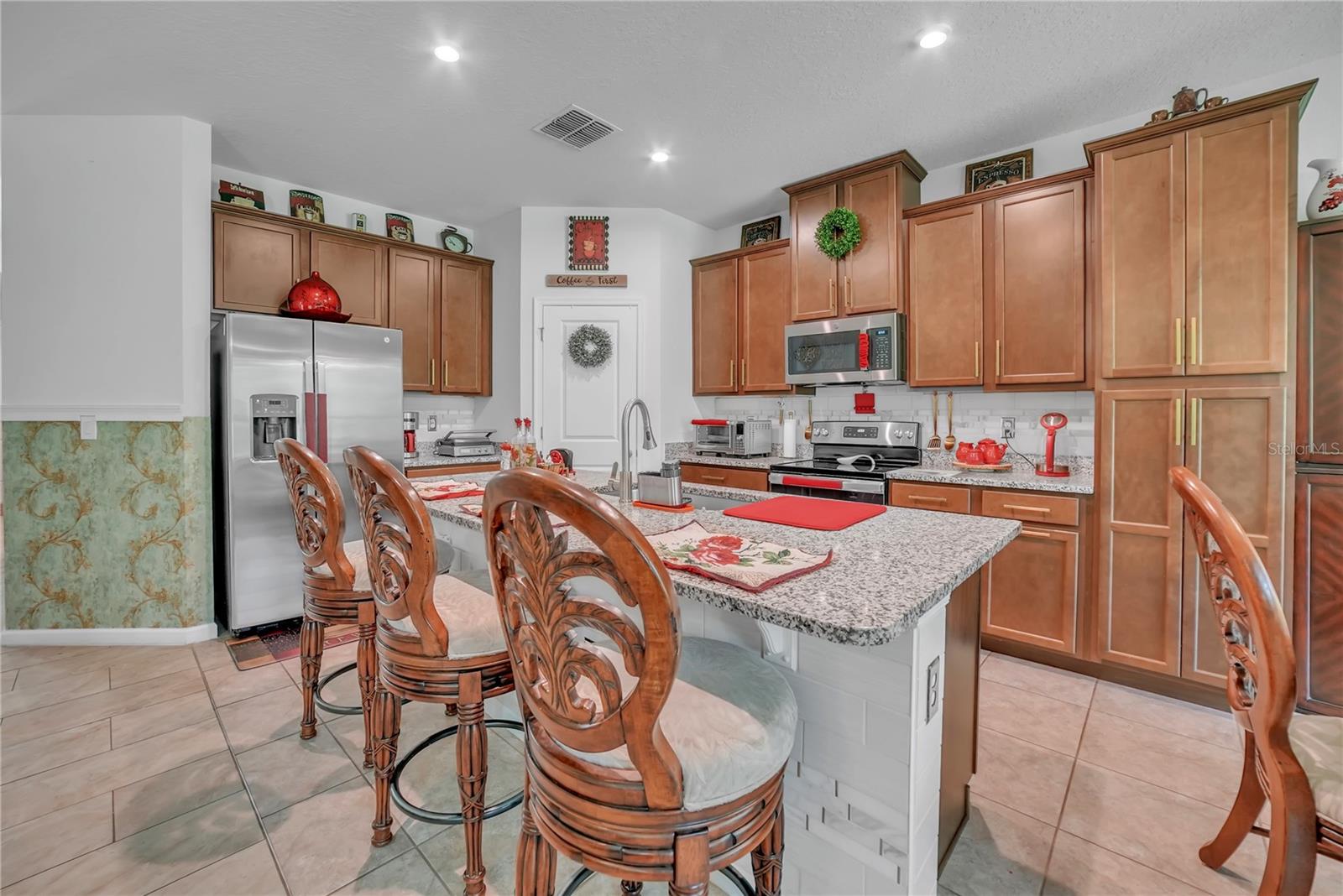 Image 16 of 43 For 289 Siesta Vista Court