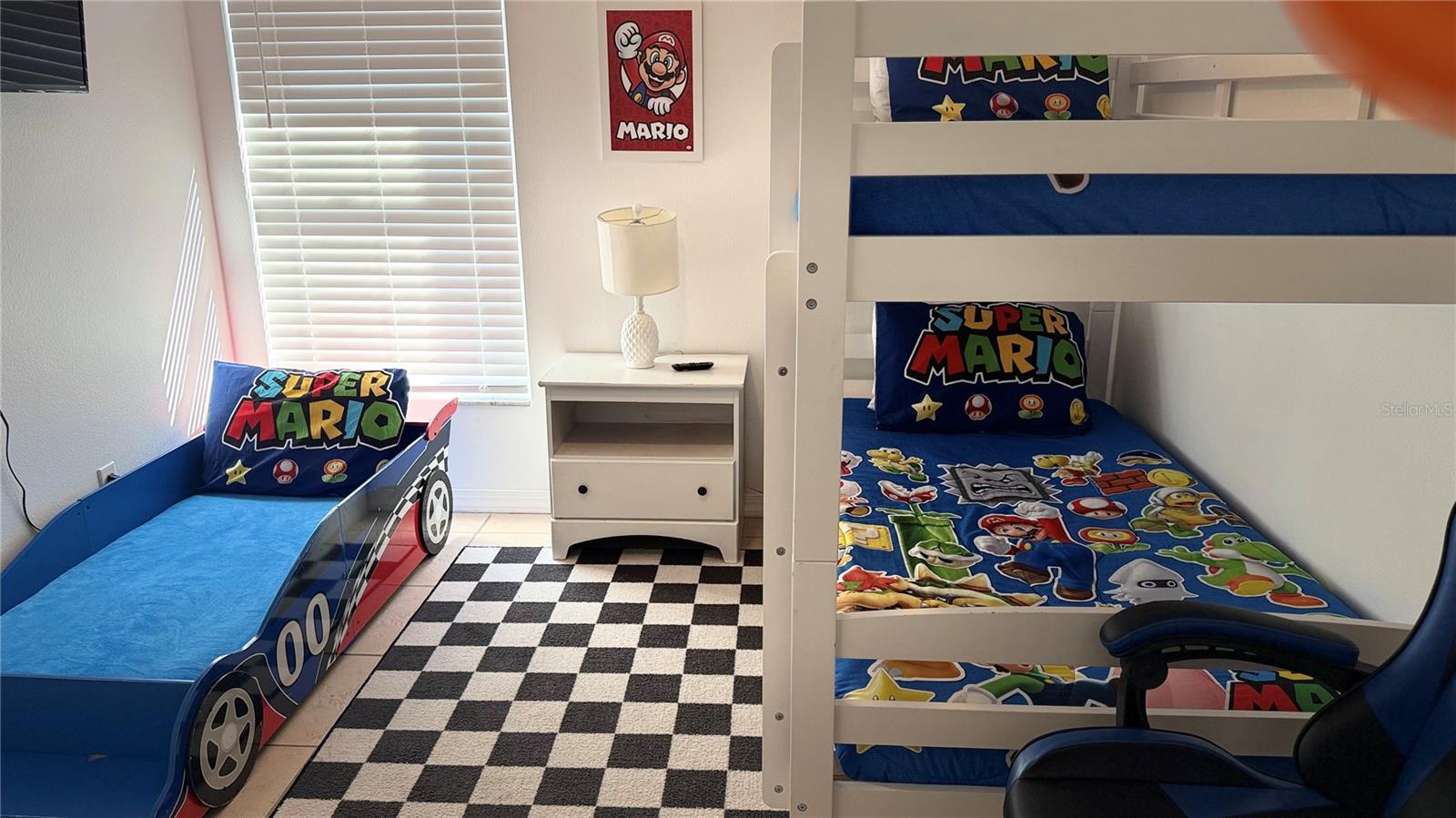 Image 16 of 37 For 605 Rochester Loop