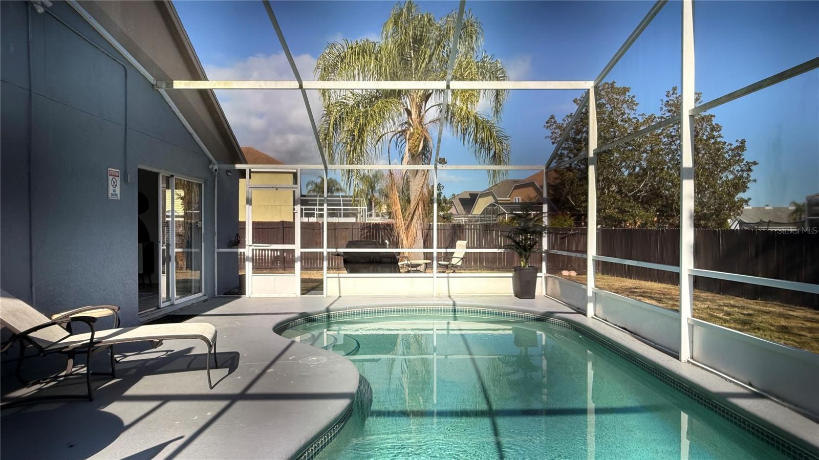 Image 23 of 37 For 605 Rochester Loop