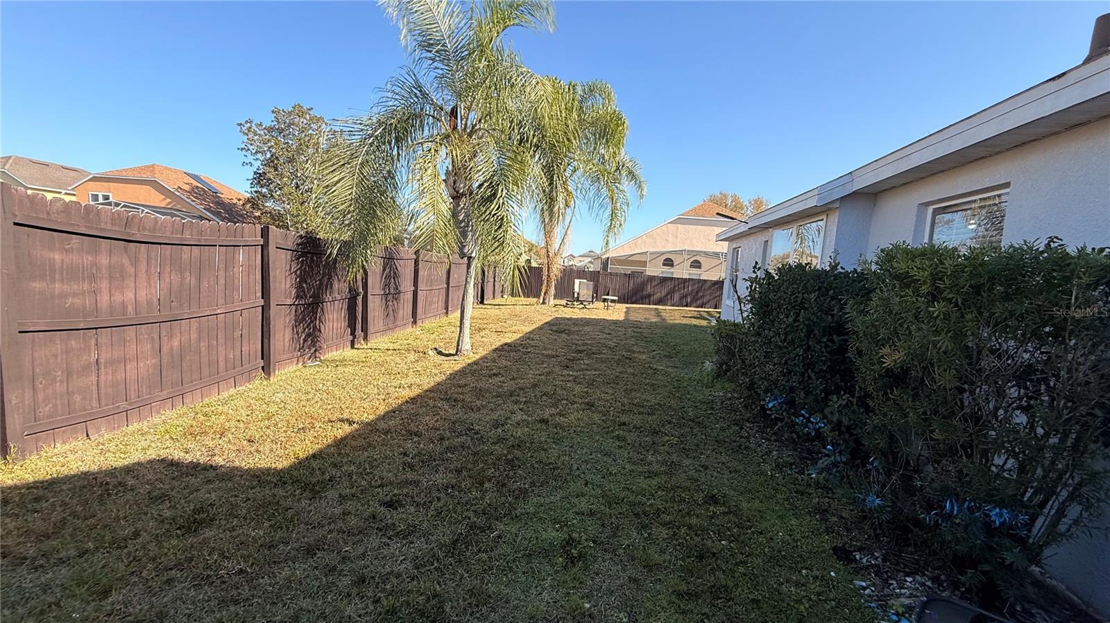 Image 25 of 37 For 605 Rochester Loop