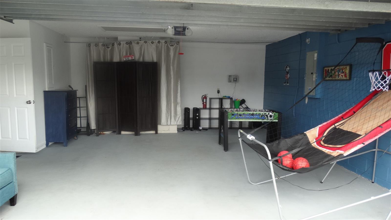 Image 30 of 37 For 605 Rochester Loop