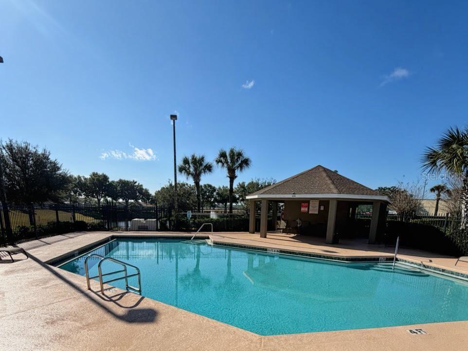 Image 33 of 37 For 605 Rochester Loop