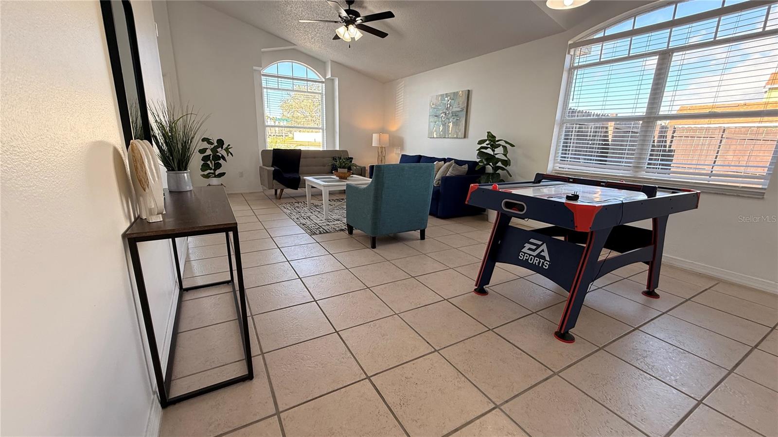 Image 6 of 37 For 605 Rochester Loop