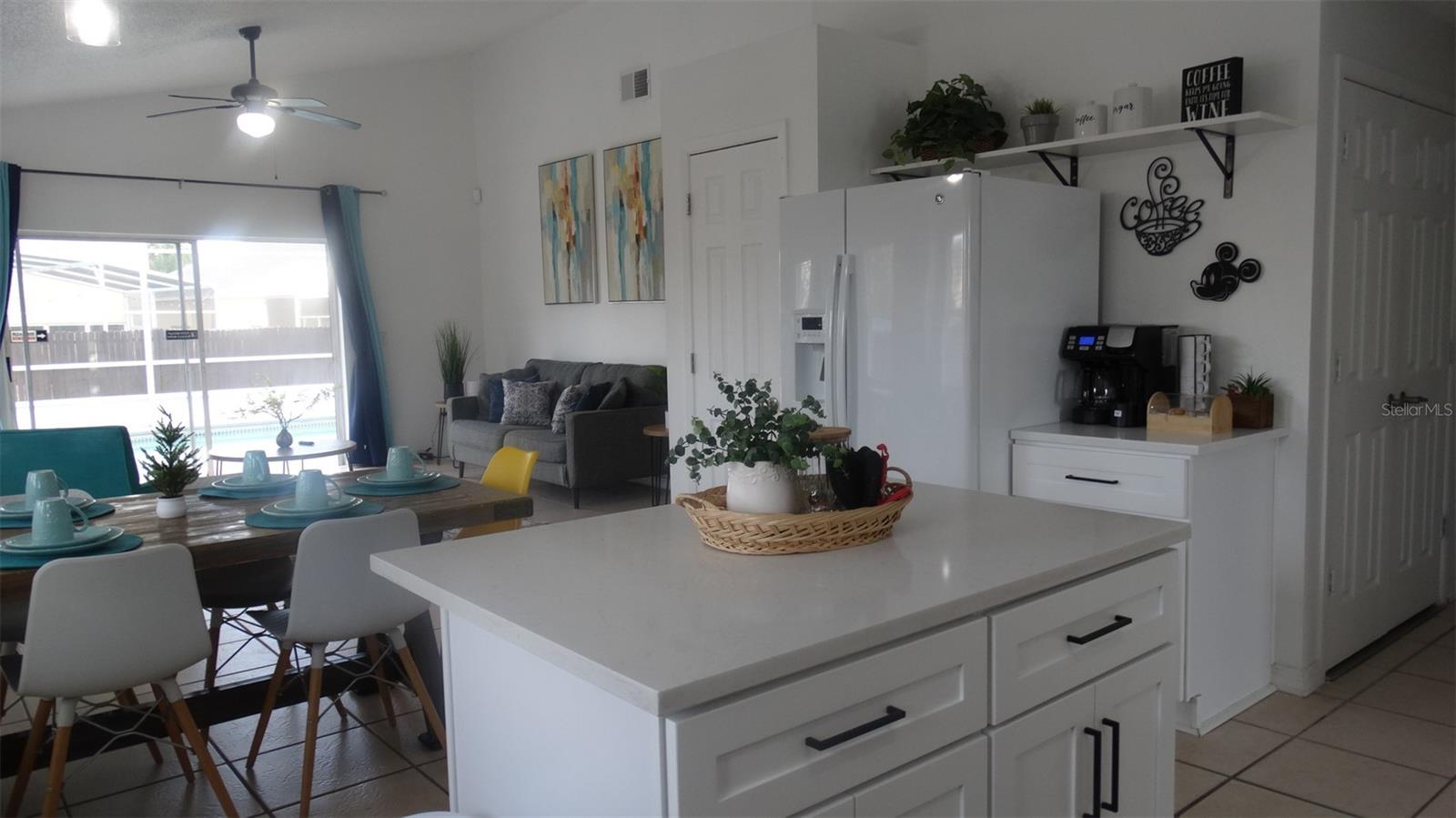 Image 7 of 37 For 605 Rochester Loop