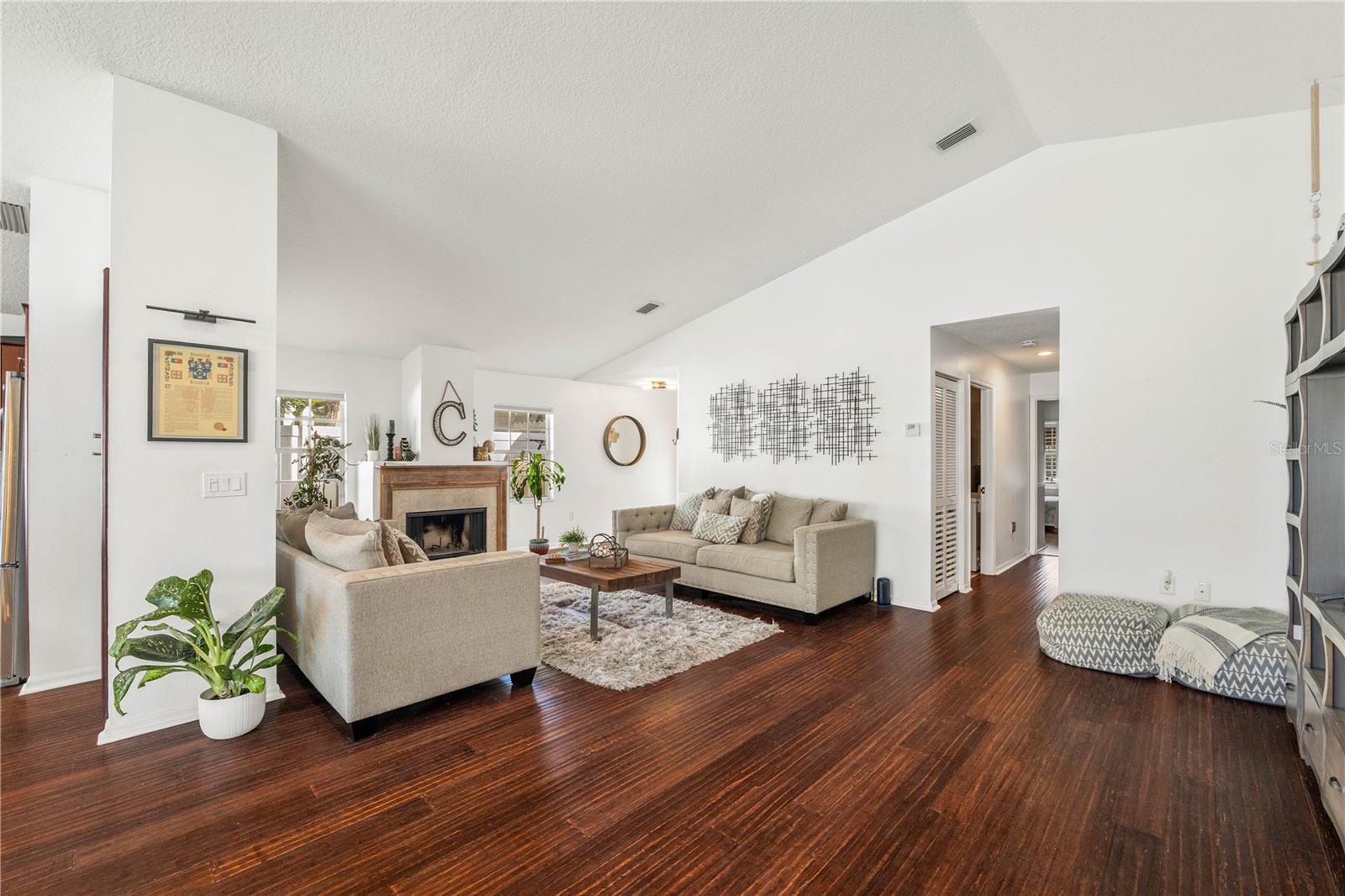 Image 13 of 64 For 5806 Cay Cove Court