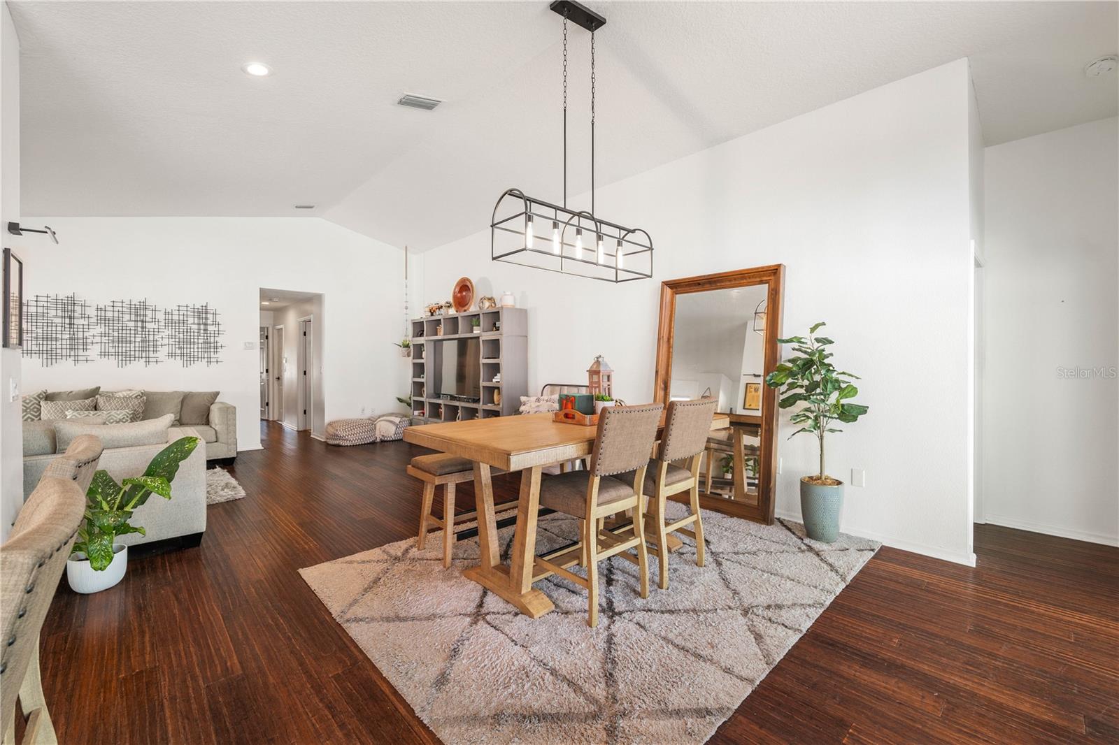 Image 20 of 64 For 5806 Cay Cove Court