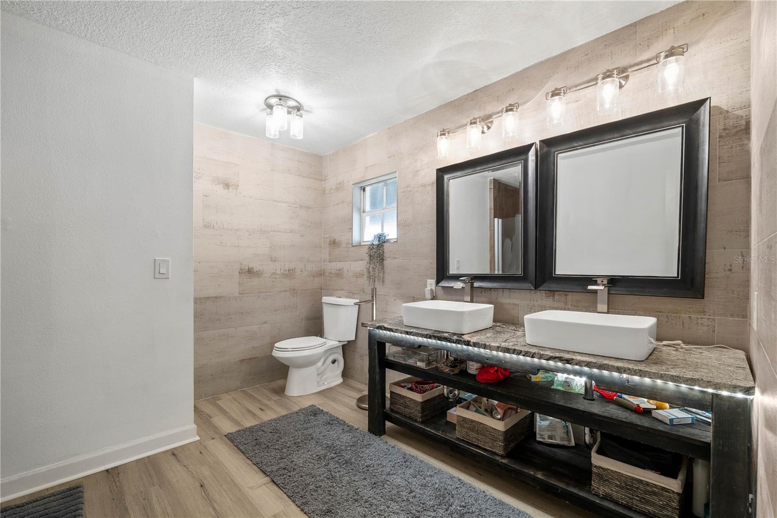 Image 28 of 64 For 5806 Cay Cove Court