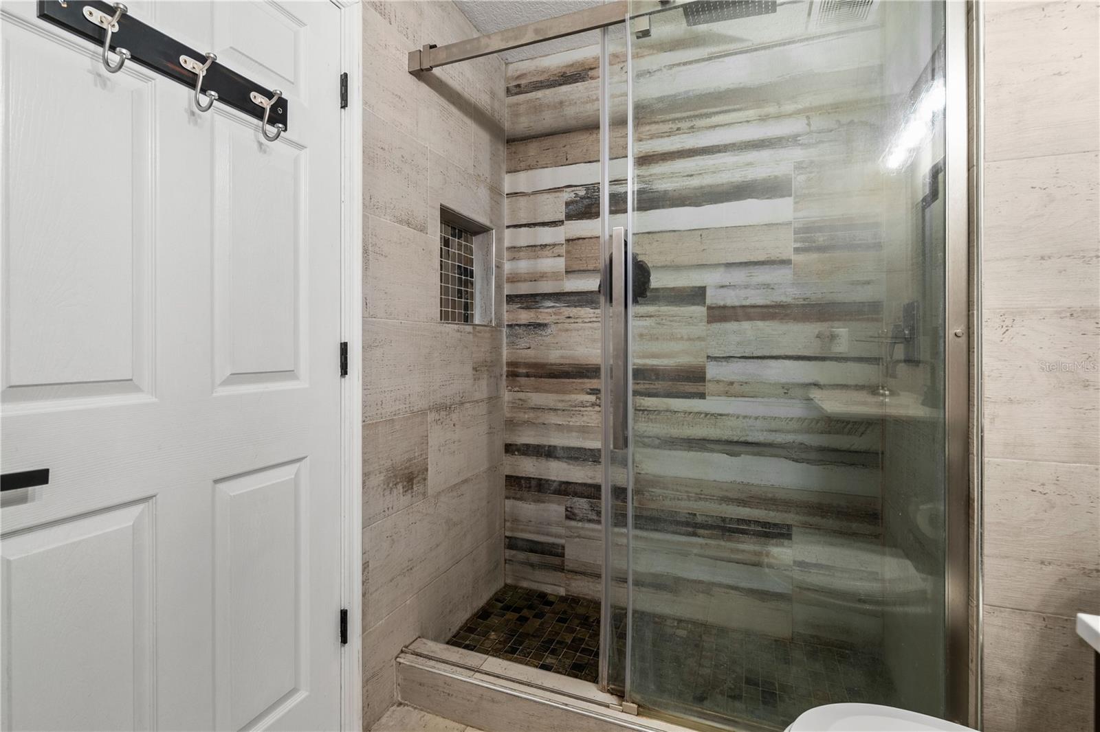 Image 32 of 64 For 5806 Cay Cove Court