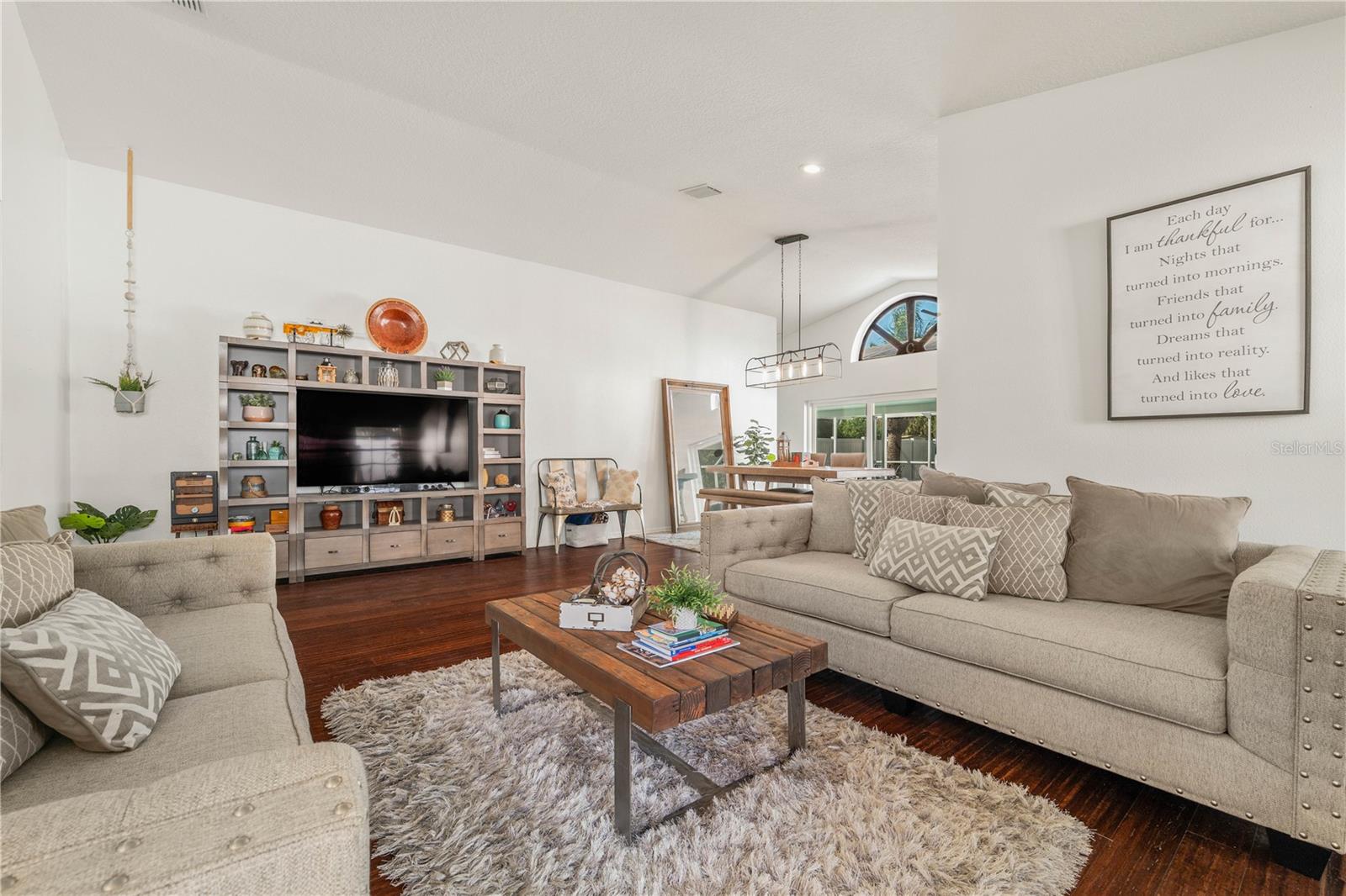 Image 9 of 64 For 5806 Cay Cove Court