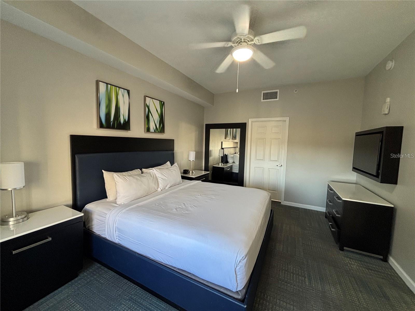 Image 17 of 41 For 14501 Grove Resort Avenue 1503