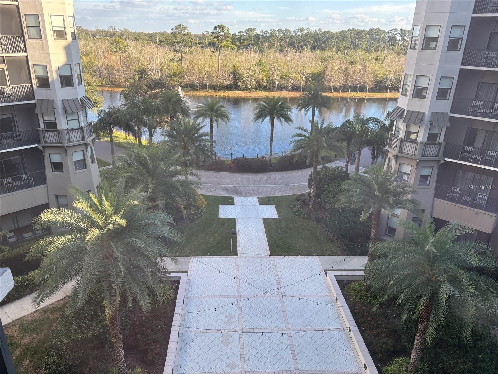 Image 22 of 41 For 14501 Grove Resort Avenue 1503