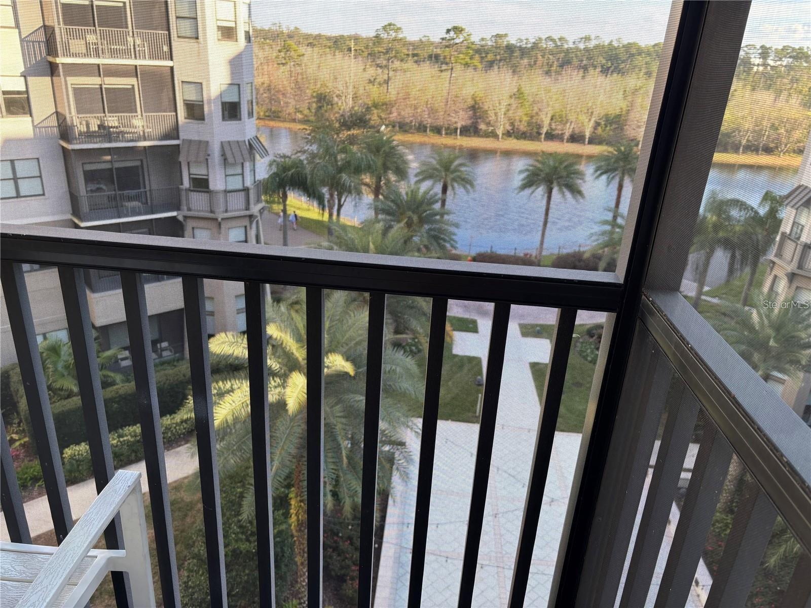 Image 23 of 41 For 14501 Grove Resort Avenue 1503