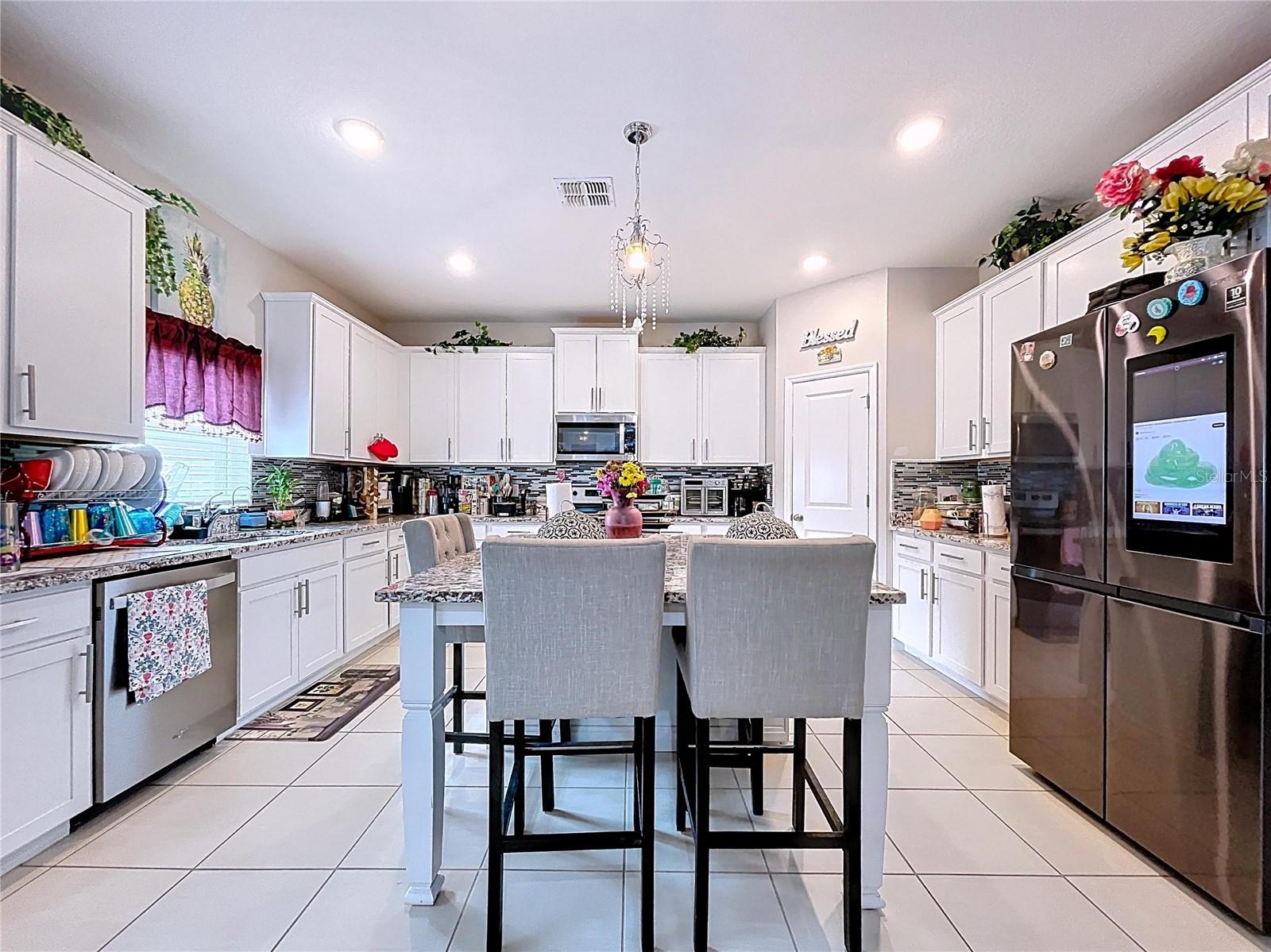 Image 21 of 96 For 472 6th Avenue Nw