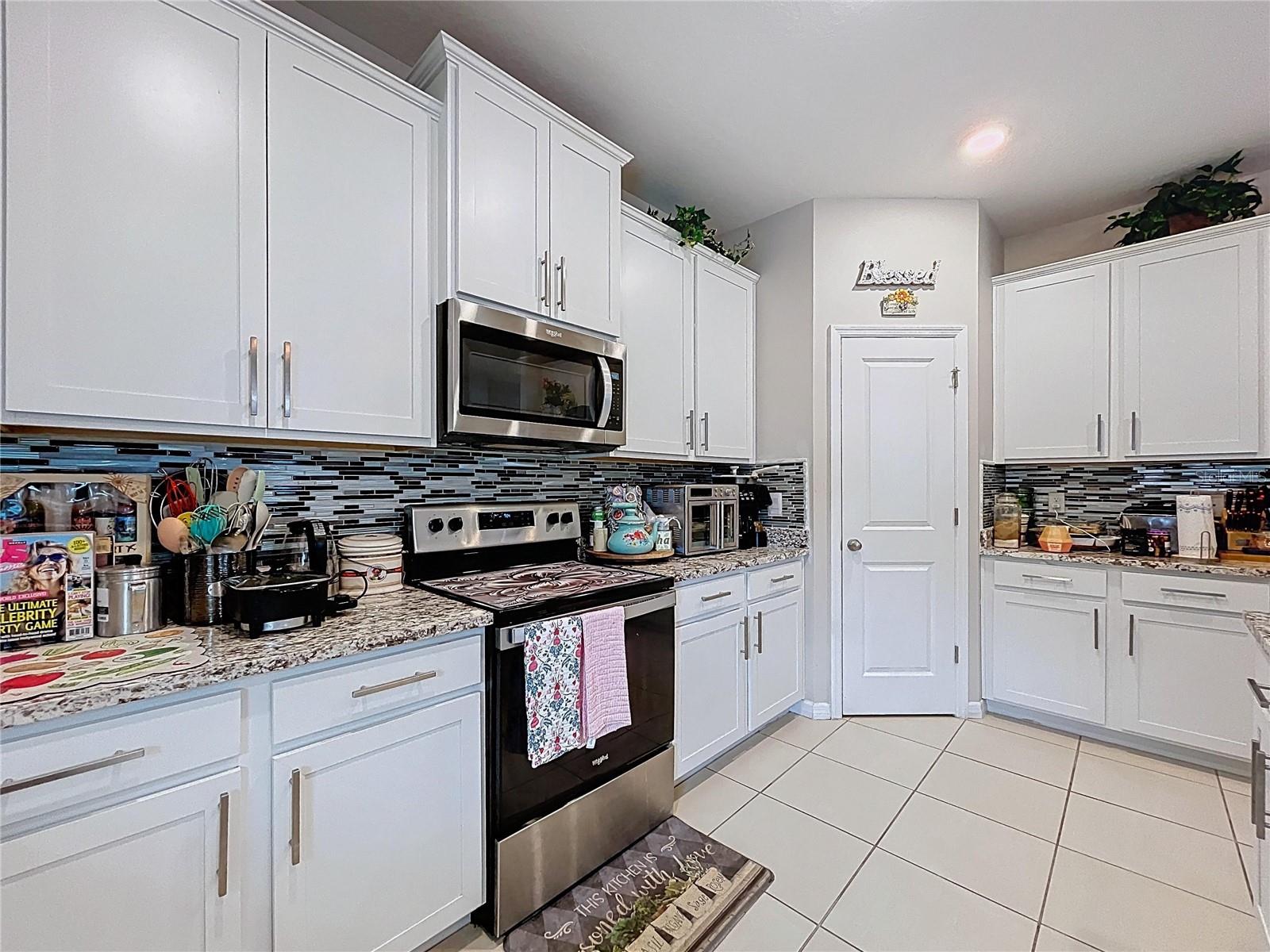 Image 26 of 96 For 472 6th Avenue Nw