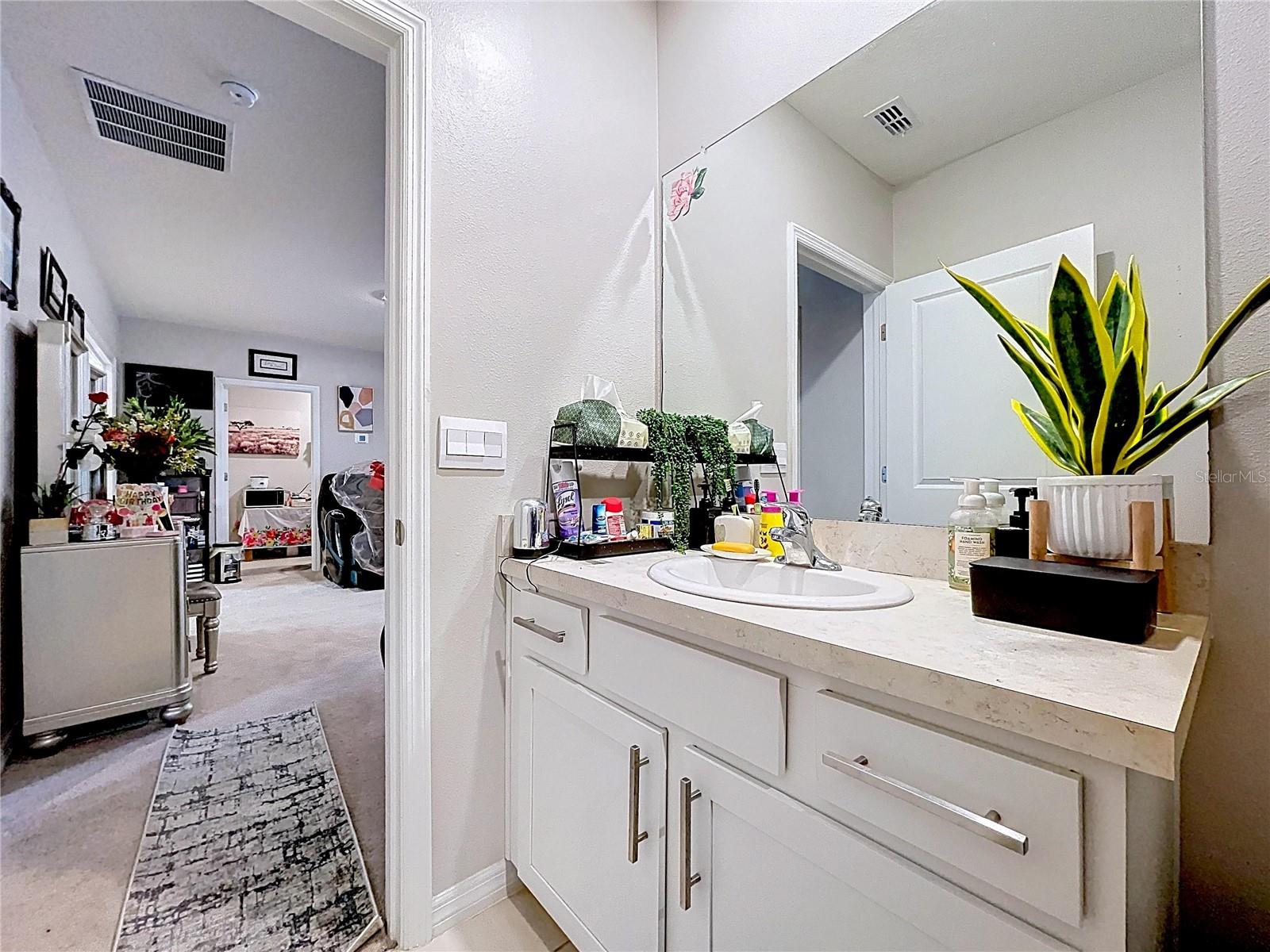 Image 62 of 96 For 472 6th Avenue Nw