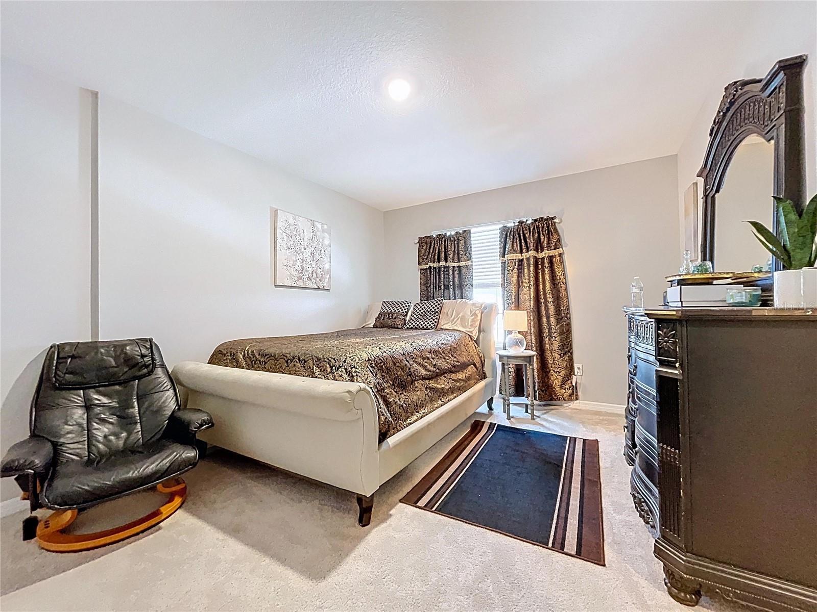 Image 67 of 96 For 472 6th Avenue Nw